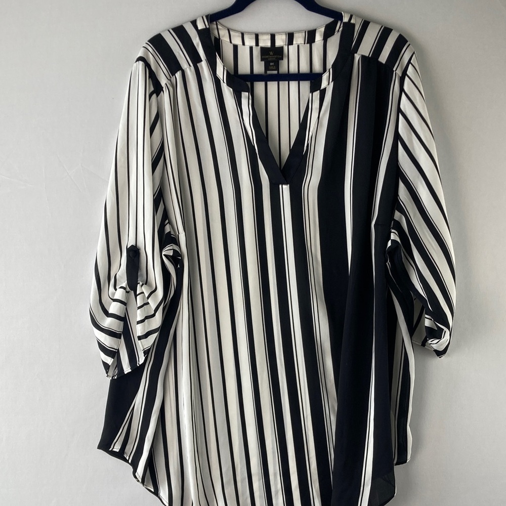 Worthington Black and White Vertical Striped Tunic Top